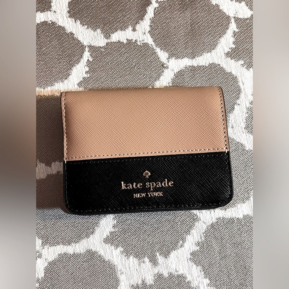 Kate Spade Tan and Black Compact Wallet w card slots, coins, bills great size